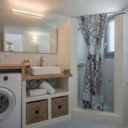 Seaside Nest * Adamantas (Milos)