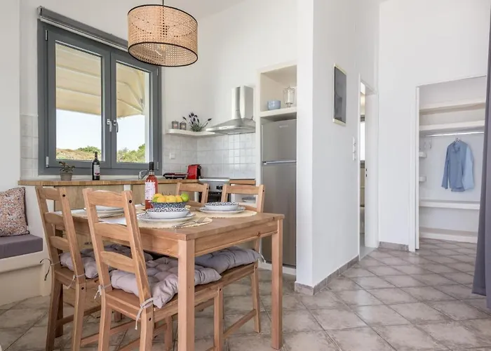 Seaside Nest Adamantas (Milos)