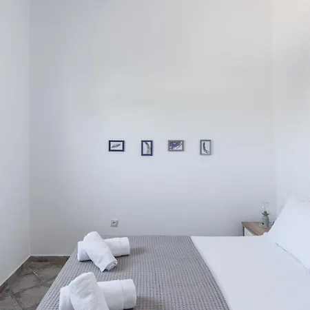 Seaside Nest Adamantas (Milos)