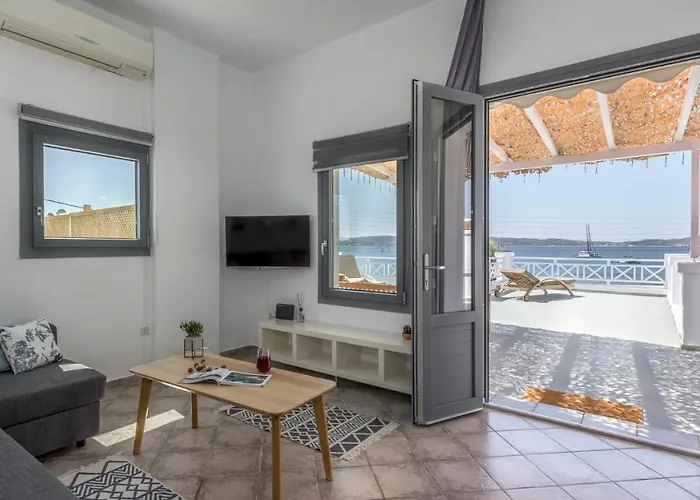 Seaside Nest Apartamento Adamantas (Milos)